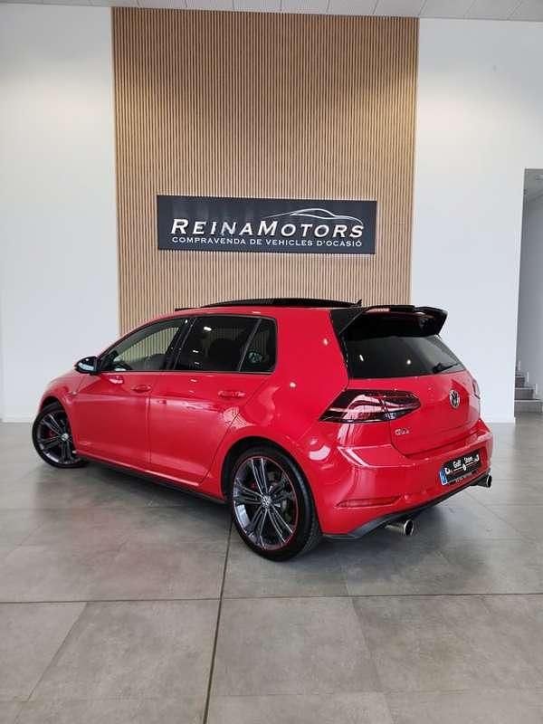 Usado VW Golf VII GTI 230 CV (169 kW) 2017 Rojo Utilitario
