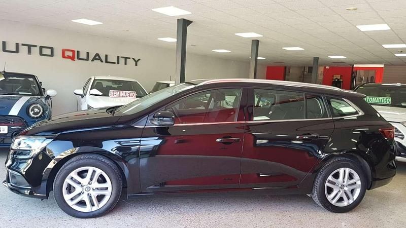 Usado Renault Mégane GrandTour Business 110 CV (80 kW) 2019 Negro Familiar