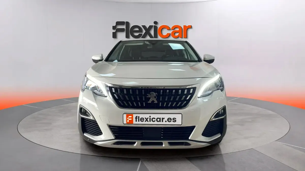 Usado Peugeot 3008 Allure 131 CV (96 kW) 2019 Blanco SUV