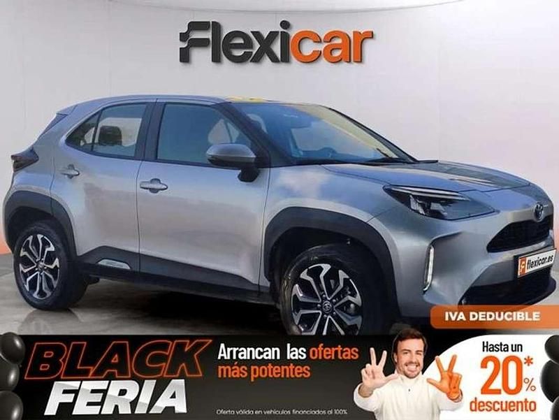 Gris Usado 2024 Toyota Yaris Cross Active SUV | 21.890 € (Precio justo) - Imagen 1/4