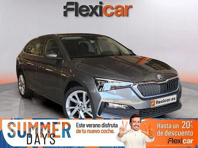 Gris Usado 2022 Skoda Scala Ambition Utilitario | 19.990 € (Precio justo) - Imagen 1/4