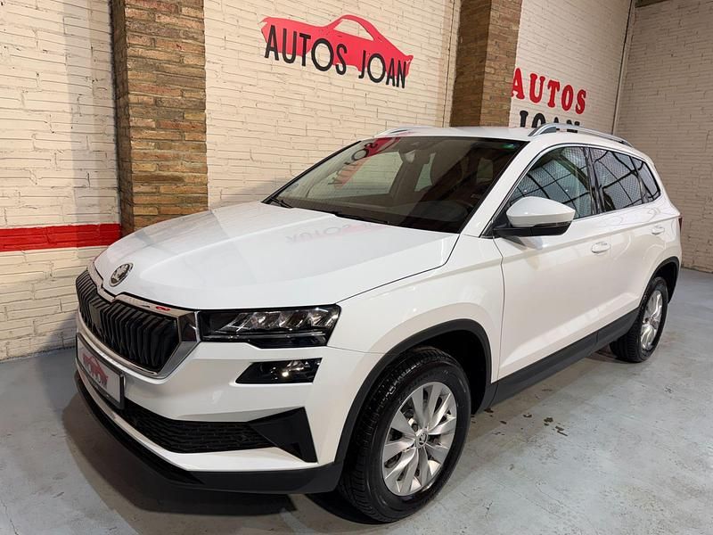Usado Skoda Karoq Ambition 115 CV (84 kW) 2023 Blanco SUV