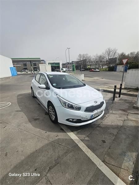 Usado Kia Ceed 100 CV (73 kW) 2014 Blanco Utilitario