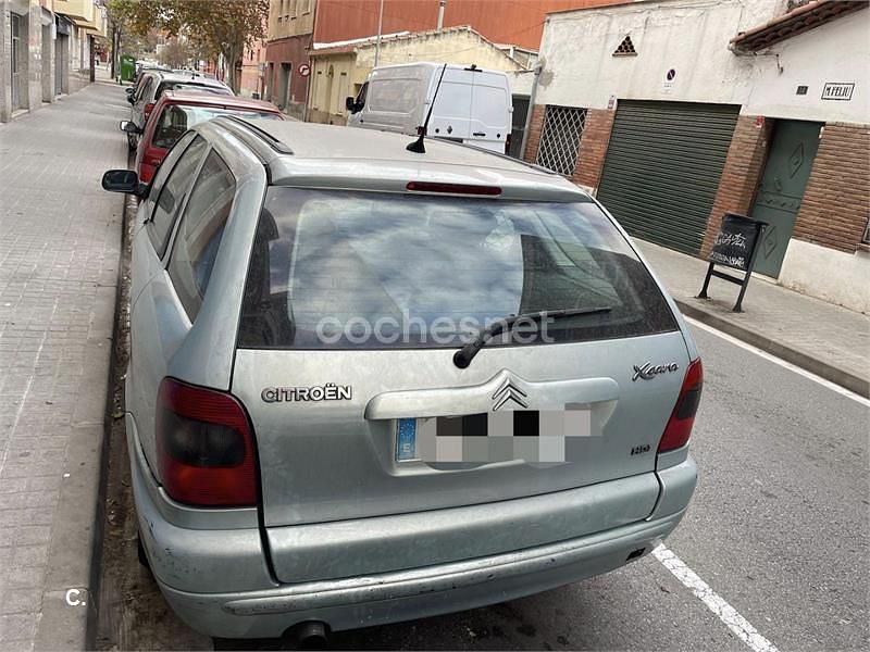 Usado Citroën Xsara 90 CV (66 kW) 2004 Gris / plata Familiar
