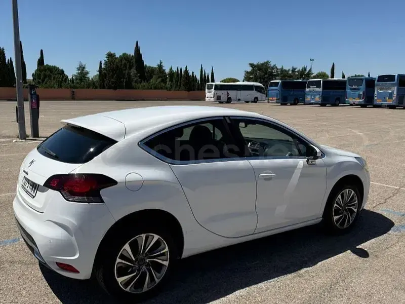 Usado Citroën DS4 92 CV (67 kW) 2015 Blanco Utilitario