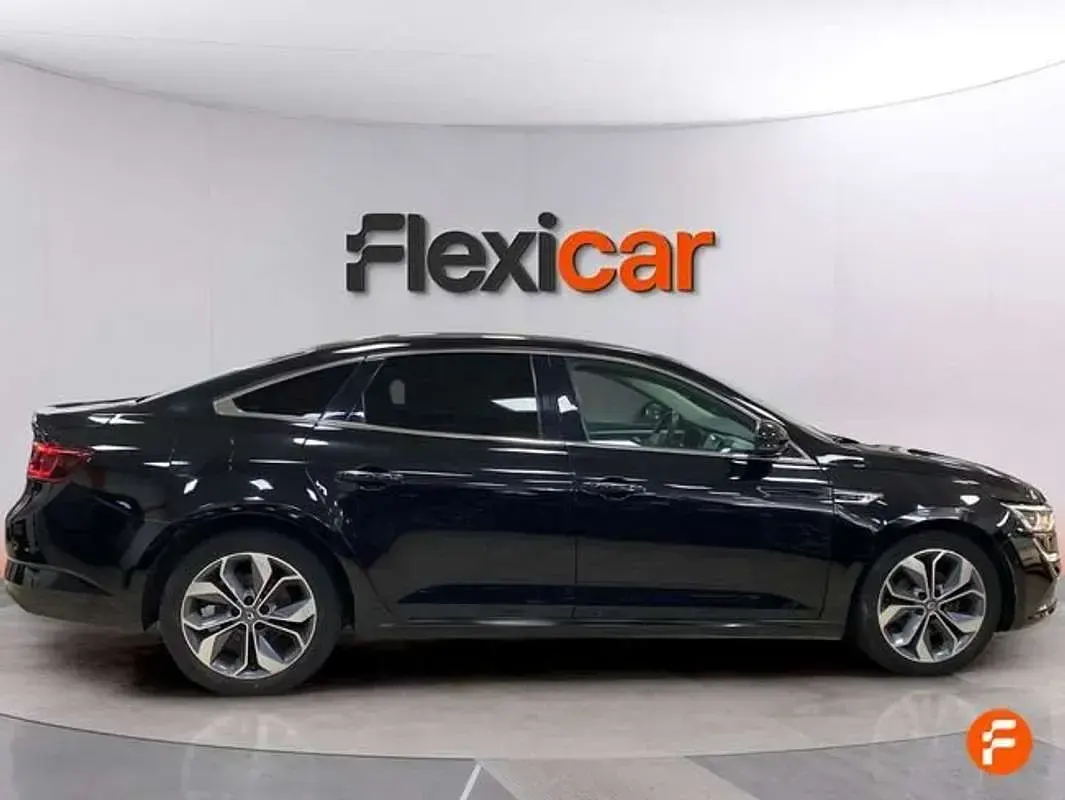 Usado Renault Talisman LIMITED 131 CV (96 kW) 2017 Negro Berlina