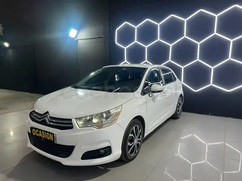 Usado Citroën C4 Exclusive 112 CV (82 kW) 2011 Blanco Berlina