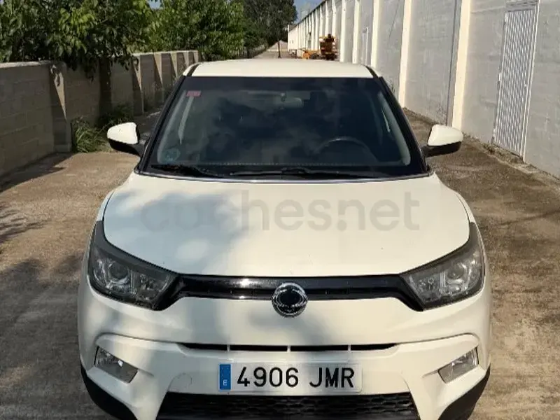 Usado SsangYong Tivoli 115 CV (84 kW) 2016 Blanco SUV
