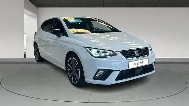 Usado Seat Ibiza FR 150 CV (110 kW) 2024 Blanco Utilitario
