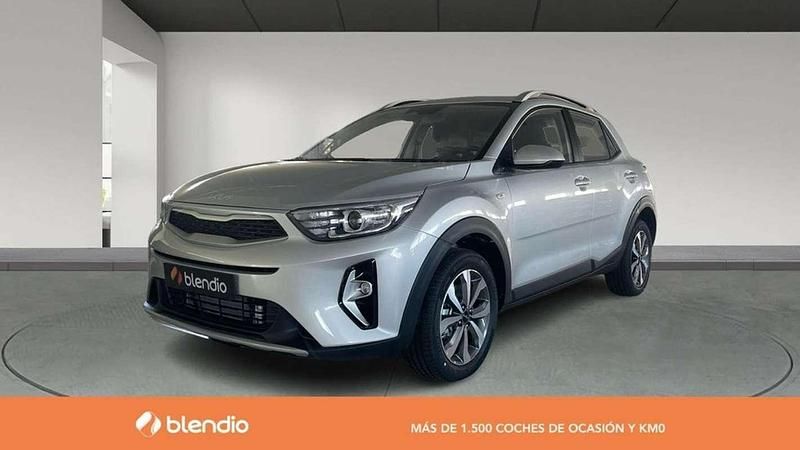 Plateado Usado 2025 Kia Stonic SUV | 23.991 € - Imagen 1/4