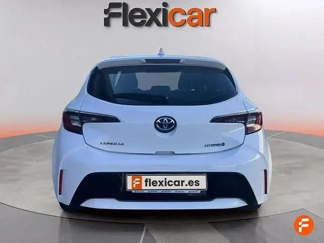 Begagnad Toyota Corolla Active 122 HK (89 kW) 2020 Vit Sedan