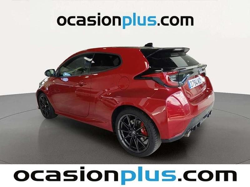 Usado Toyota Yaris 261 CV (191 kW) 2022 Rojo Utilitario