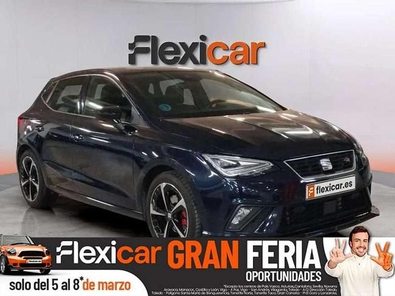 Usado Seat Ibiza FR 105 CV (77 kW) 2022 Negro Utilitario