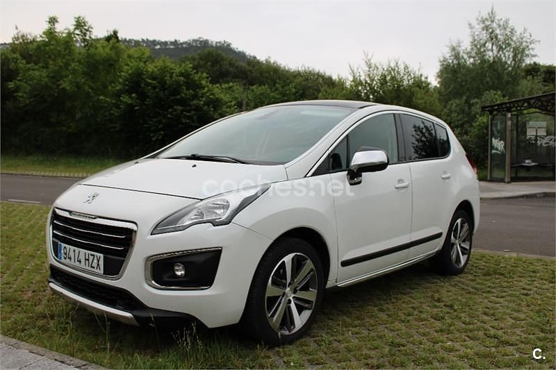 Usado Peugeot 3008 Allure 120 CV (88 kW) 2014 Blanco Berlina