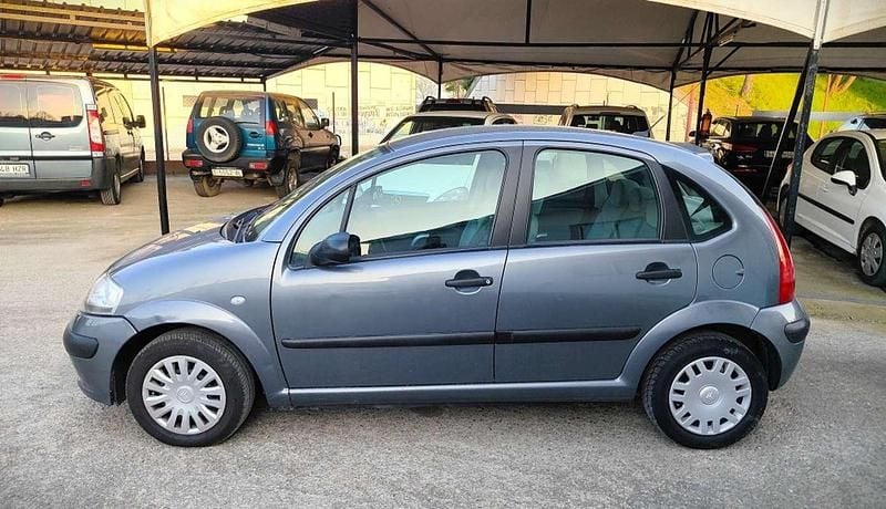 Usado Citroën C3 90 CV (66 kW) 2004 Gris Utilitario
