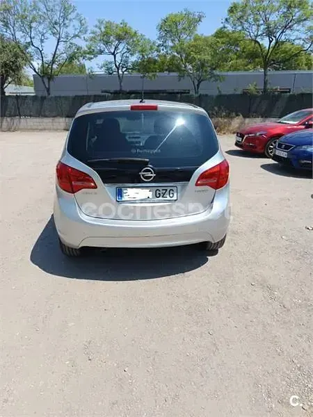 Usado Opel Meriva Cosmo 120 CV (88 kW) 2010 Gris / plata Monovolumen