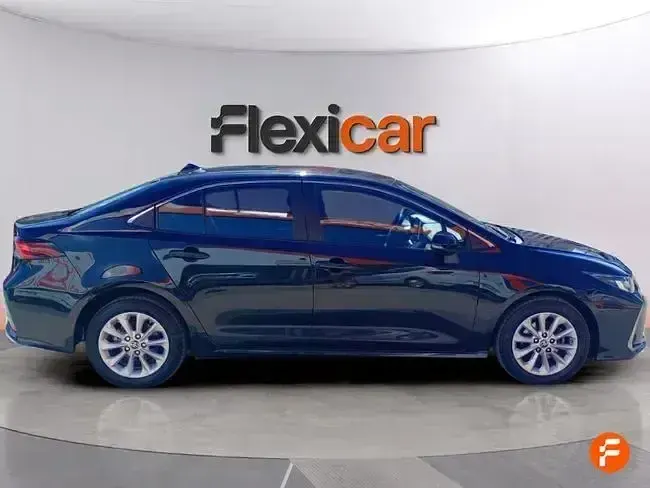 Usado Toyota Corolla Active 140 CV (102 kW) 2023 Negro Berlina