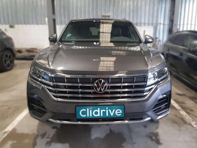 Usado VW Touareg 286 CV (210 kW) 2021 Gris SUV