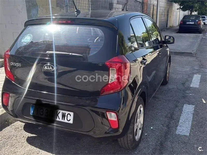 Usado Kia Picanto 67 CV (49 kW) 2019 Negro Utilitario