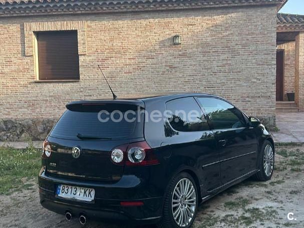 Usado VW Golf V R 250 CV (183 kW) 2007 Negro Berlina