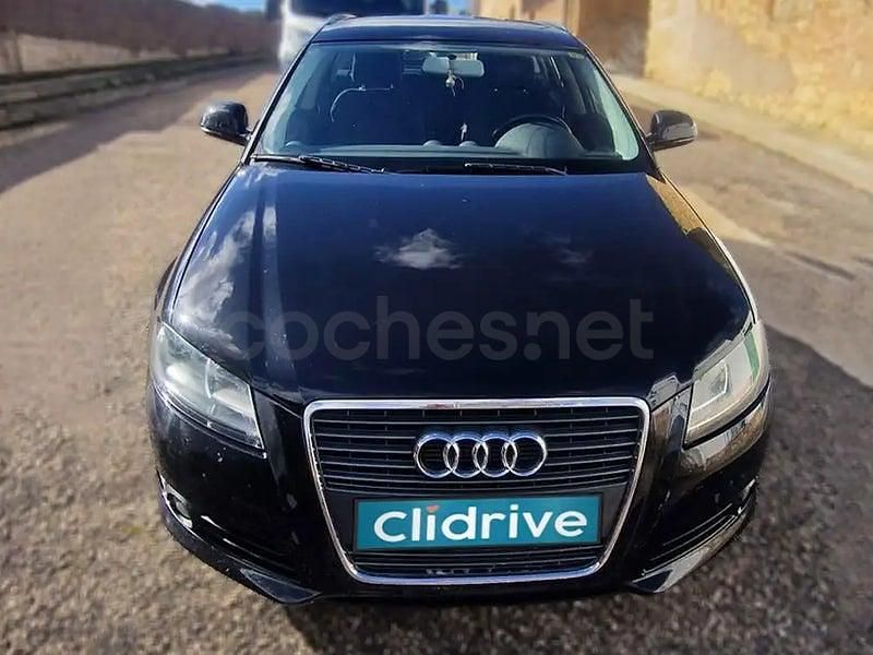 Usado Audi A3 Attraction 170 CV (125 kW) 2010 Negro Utilitario