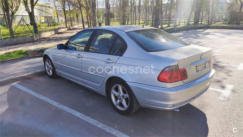 Usado BMW 320 136 CV (100 kW) 2002 Gris / plata Berlina