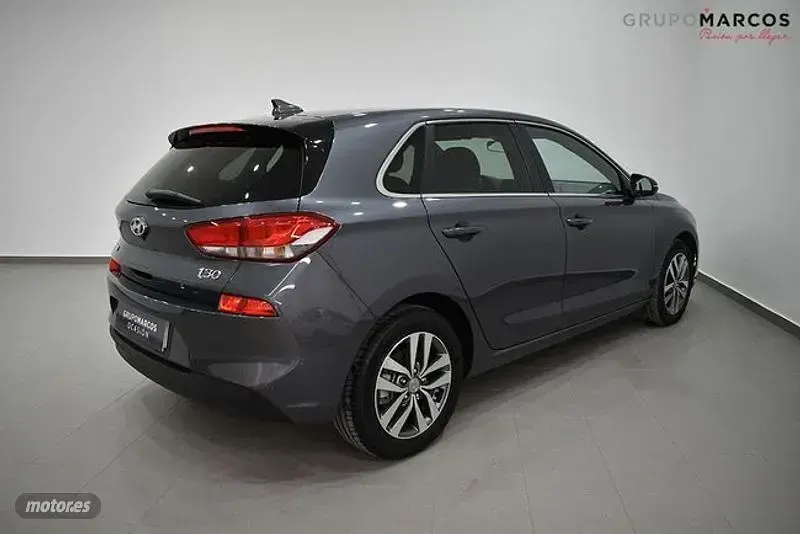 Usado Hyundai i30 120 CV (88 kW) 2020 Gris