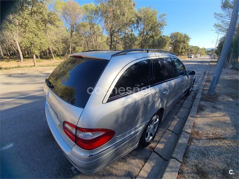 Usado Mercedes E270 Avantgarde 170 CV (125 kW) 2003 Gris / plata Familiar
