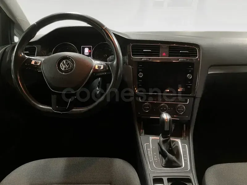 Usado VW Golf VII Advance 150 CV (110 kW) 2020 Azul Berlina