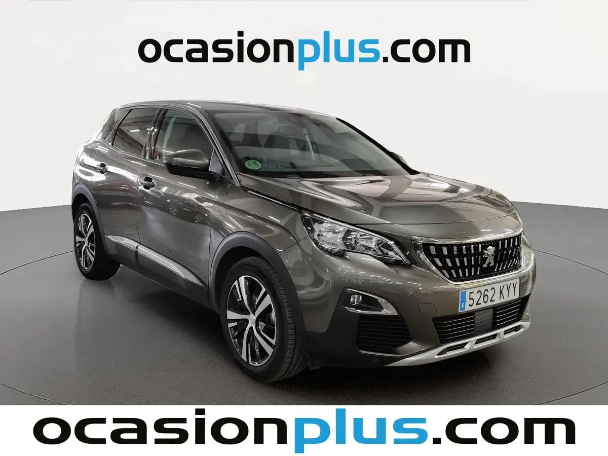 Usado Peugeot 3008 Allure 131 CV (96 kW) 2019 Gris SUV