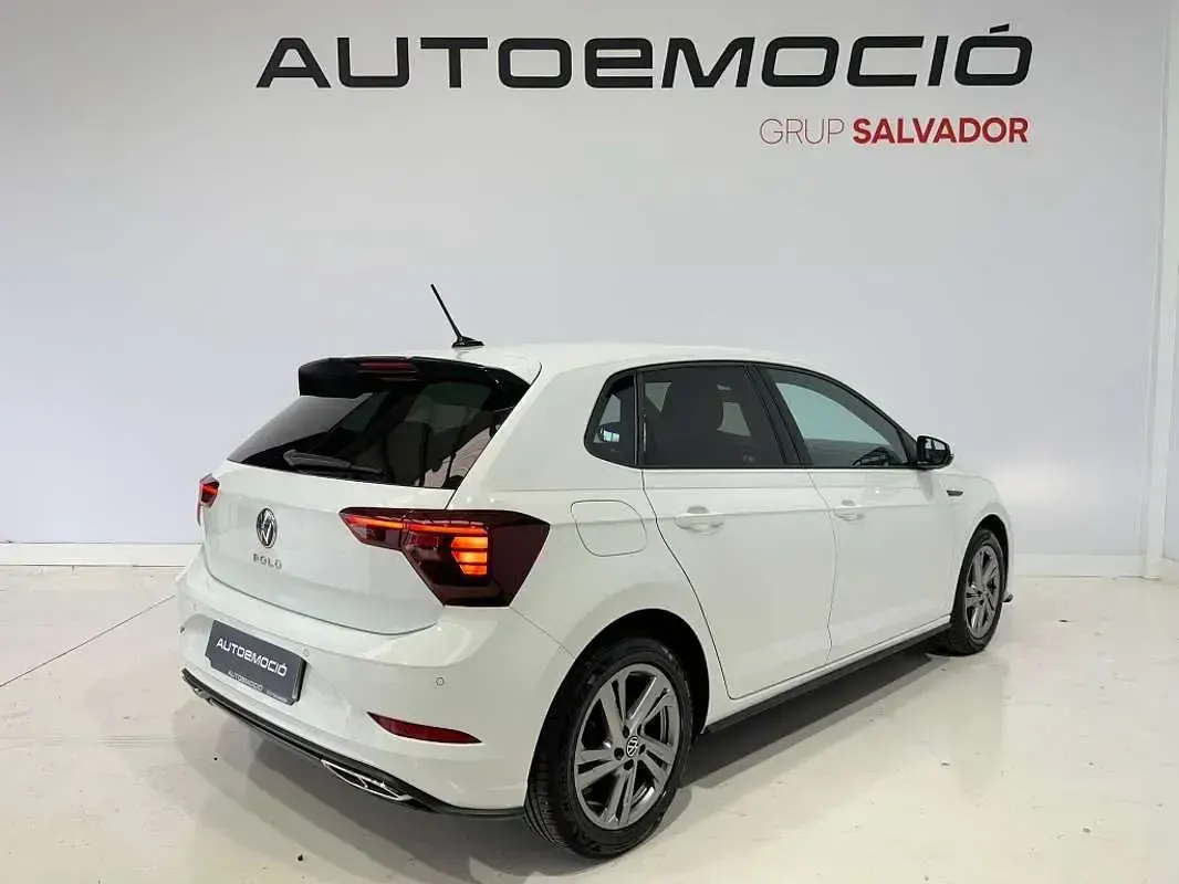 Usado VW Polo R-line 95 CV (69 kW) 2022 Blanco Utilitario