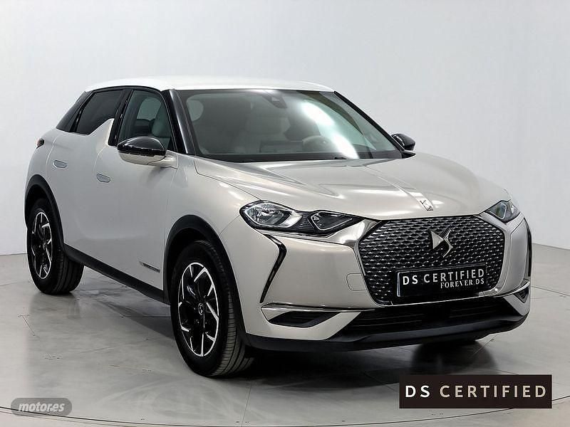 Plateado Usado 2021 DS Automobiles DS3 Connected Chic SUV | 15.500 € - Imagen 1/4