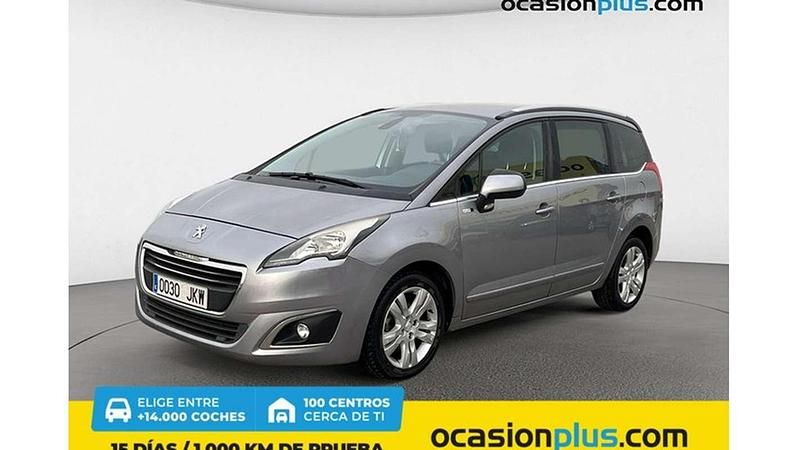 Gris Usado 2015 Peugeot 5008 Style Monovolumen | 9850 € (Buen precio) - Imagen 1/4