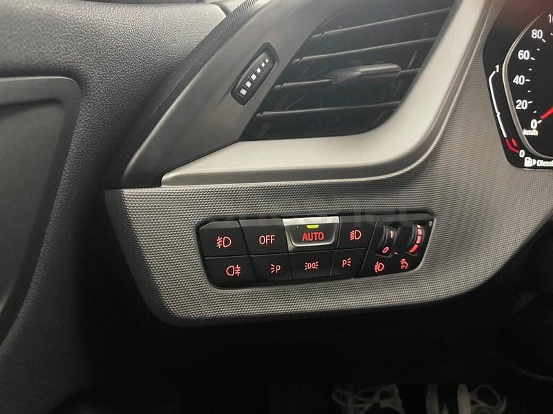 Usado BMW 116 Comfort Edition 116 CV (85 kW) 2020 Blanco Utilitario