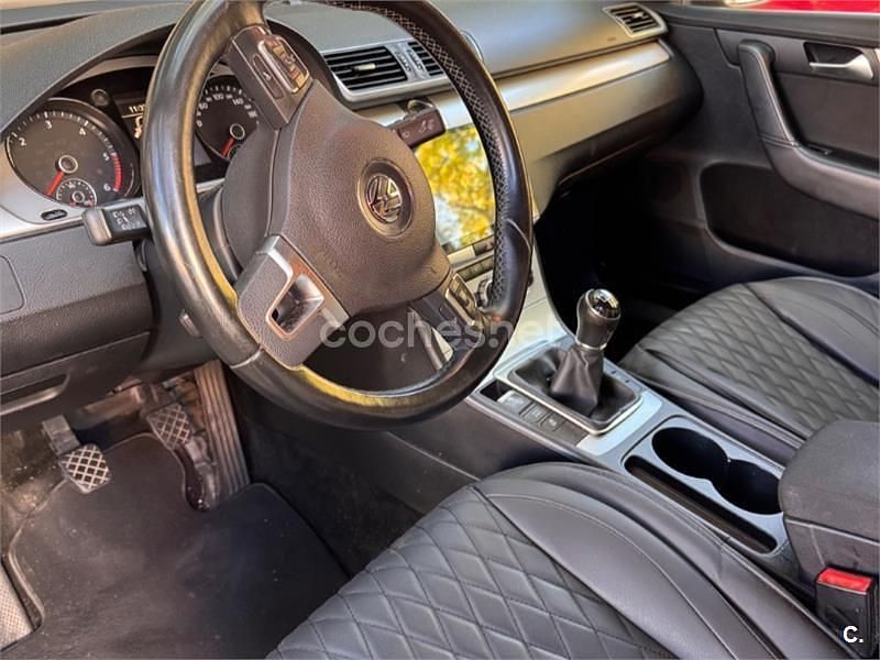 Marrón Usado 2014 VW Passat Edition Berlina | 8000 € - Imagen 1/4