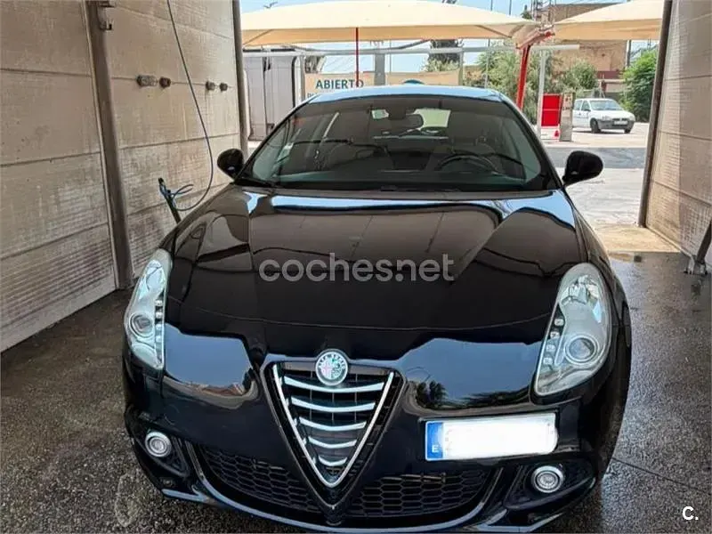 Usado Alfa Romeo Giulietta 120 CV (88 kW) 2015 Negro Utilitario