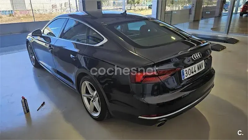 Usado Audi A5 Sportback 150 CV (110 kW) 2019 Gris / plata Utilitario