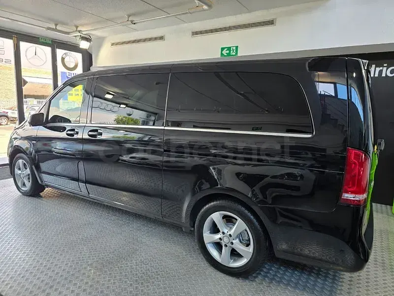 Usado Mercedes V220 Avantgarde 163 CV (119 kW) 2015 Negro Monovolumen
