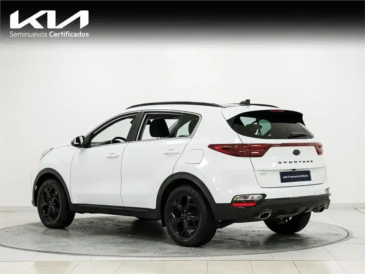 Usado Kia Sportage 136 CV (100 kW) 2021 Blanco SUV