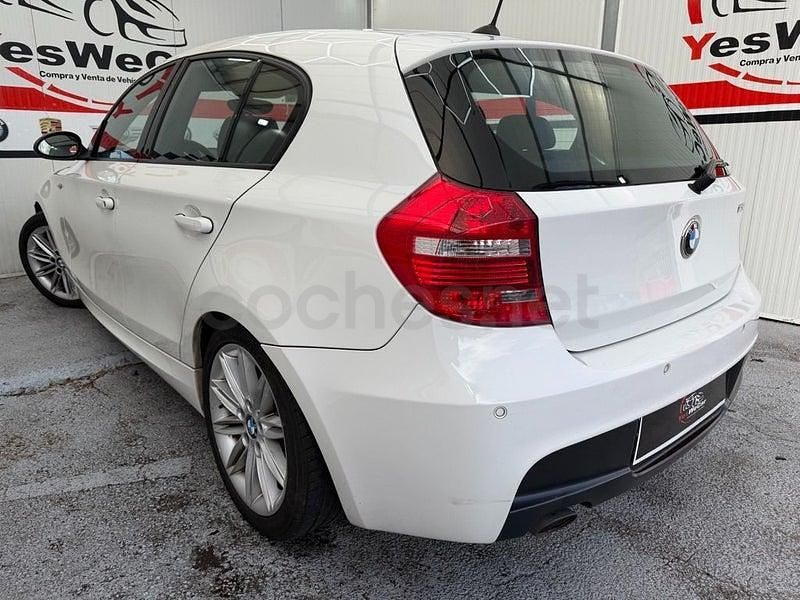 Usado BMW 118 Sport Line 143 CV (105 kW) 2007 Blanco Utilitario
