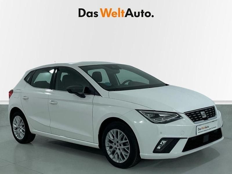 Usado Seat Ibiza XCELLENCE 110 CV (80 kW) 2022 Blanco Berlina