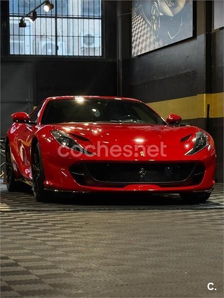 Usado Ferrari 812 800 CV (588 kW) 2019 Rojo Coupe