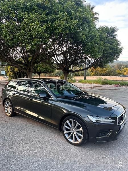 Usado Volvo V60 190 CV (139 kW) 2019 Negro Familiar