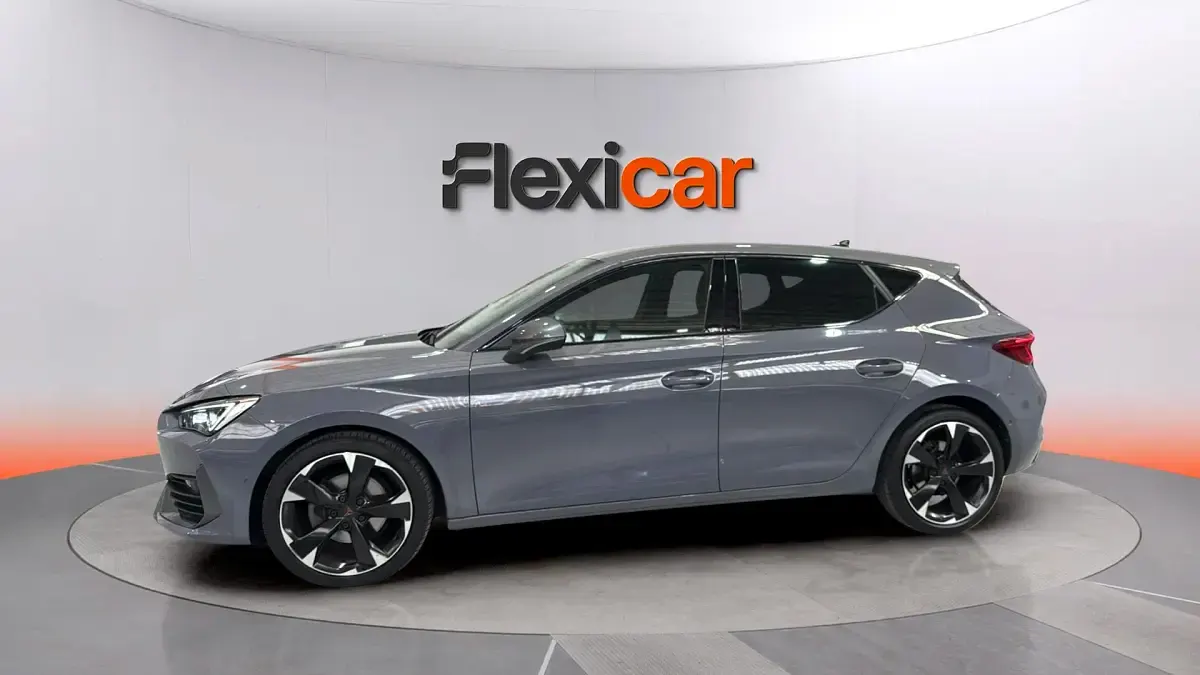 Usado Cupra Leon 150 CV (110 kW) 2023 Gris Berlina