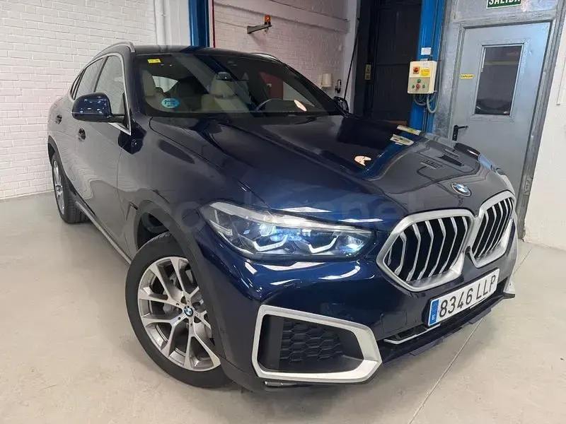 Usado BMW X6 Comfort Edition 286 HP (210 kW) 2021 Azul SUV