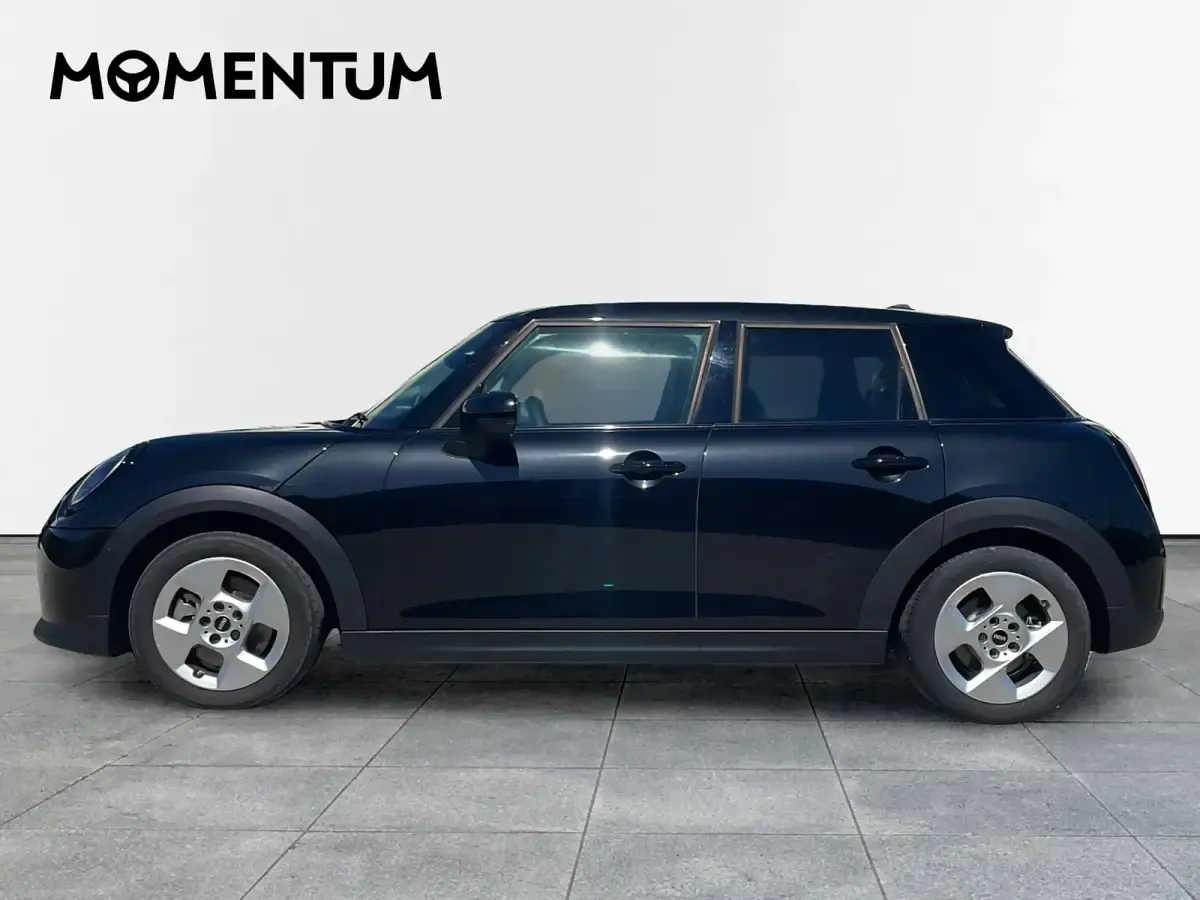 Usado Mini Cooper Classic 156 CV (114 kW) 2024 Negro Utilitario
