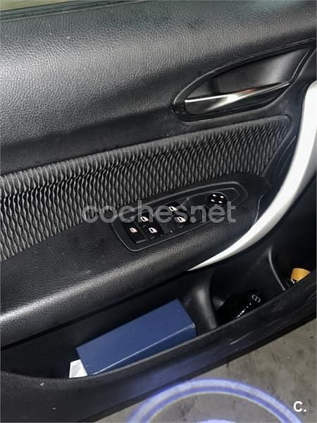 Usado BMW 118 Sport Line 143 CV (105 kW) 2011 Gris / plata Utilitario