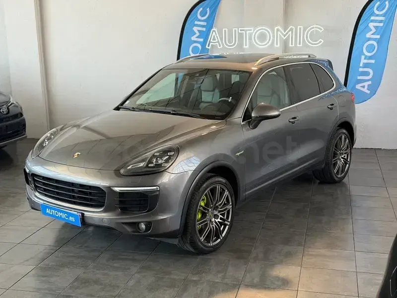 Usado Porsche Cayenne S E-Hybrid 416 CV (305 kW) 2015 Gris / plata SUV