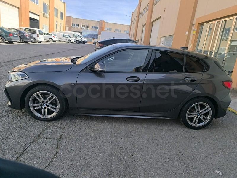 Usado BMW 118 Comfort Edition 150 CV (110 kW) 2021 Gris / plata Utilitario