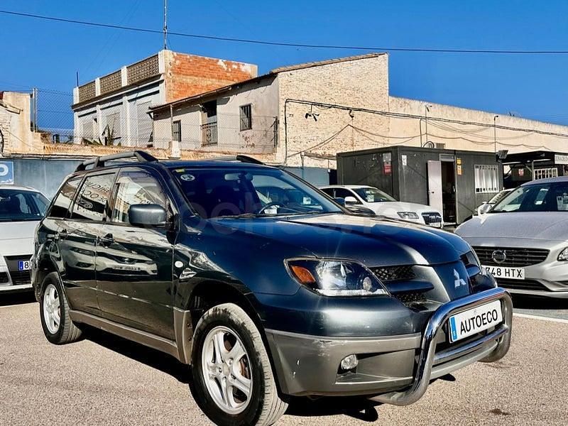 Usado Mitsubishi Outlander 136 CV (100 kW) 2004 Gris / plata SUV